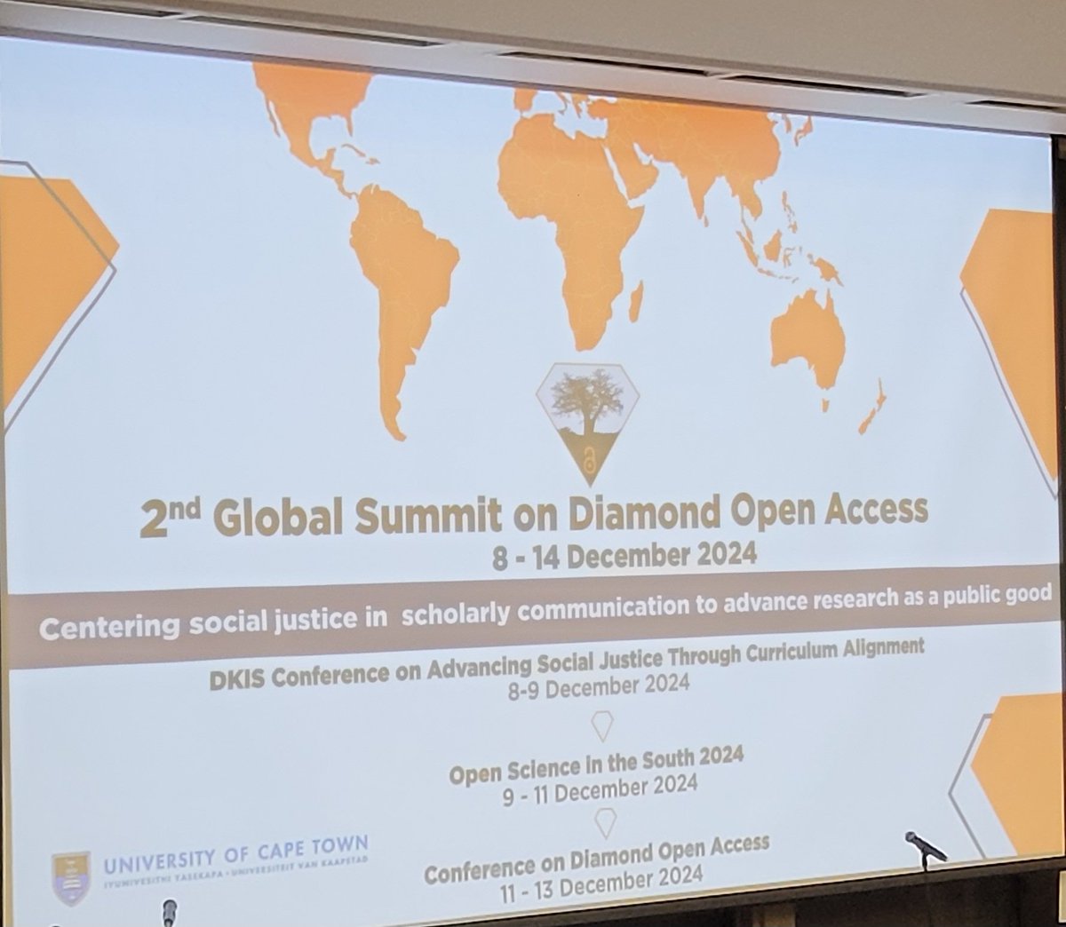 madiagnediallo's tweet photo. Le conseil scientifique aux gouvernements ne marche que si la connaissance est reconnue BIEN PUBLIC. Je suis à l'ouverture de la Conférence mondiale sur l'accès libre aux connaissances :#Diamond_Open_Access Cape Town, sur invitation de #UKinSA Thanks to #British_High_Commision_SA https://t.co/S3WSwBVaZQ
