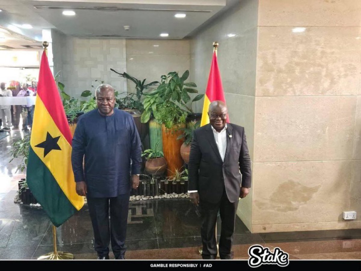 TwoTerty1_'s tweet photo. President elect John Mahama and Nana Addo at the jubilee house today ❤️🇬🇭

No Ghanaian will pass without liking this 🇬🇭 https://t.co/RTrNnd8YsL
