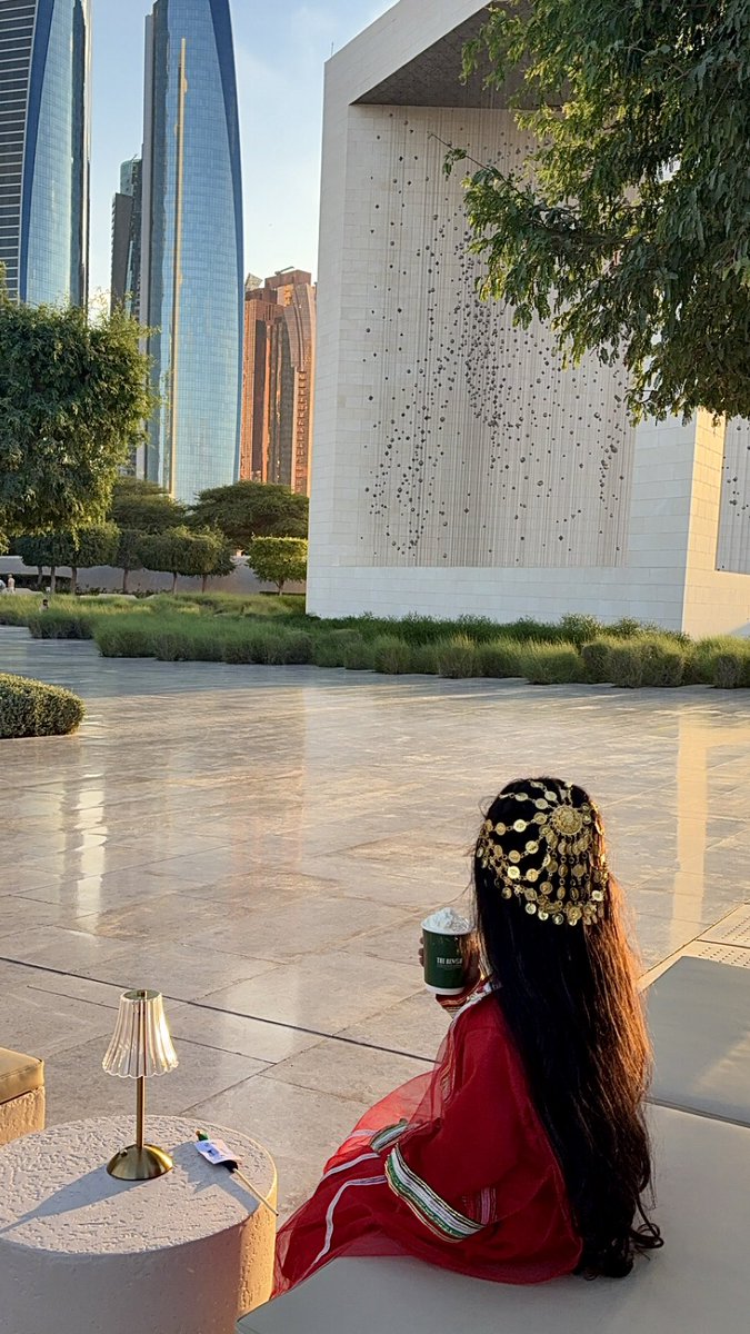 241O_'s tweet photo. Abu Dhabi and my favorite people ♥️ https://t.co/J201KjGavp