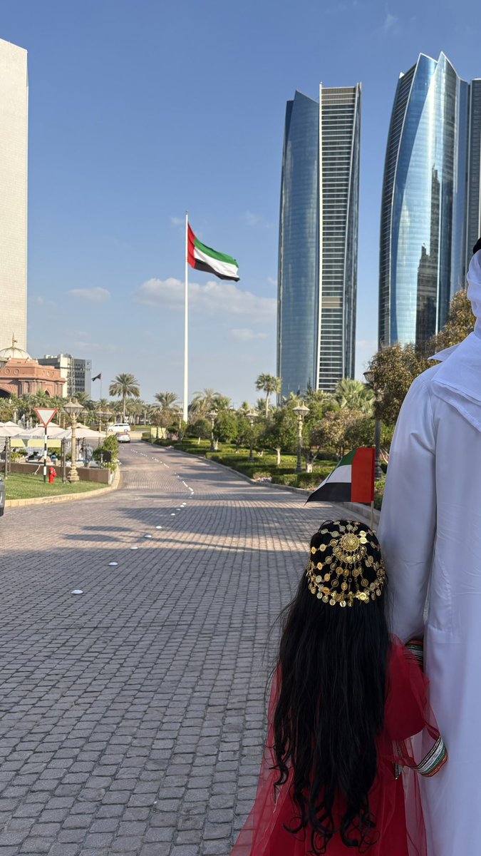 241O_'s tweet photo. Abu Dhabi and my favorite people ♥️ https://t.co/J201KjGavp
