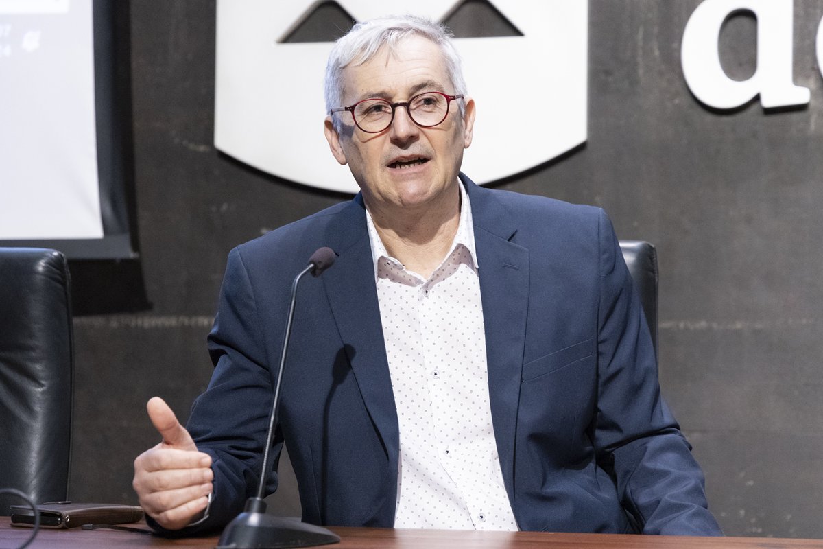 TurismoGobCan's tweet photo. 📢 Presentamos las conclusiones del Mercado Local de Trabajo (MLT) en Tenerife.

El estudio que pone de relieve la existencia de una alta demanda de puestos intermedios en sectores como el turismo, la salud o la administración. https://t.co/ikYPDRGWHB