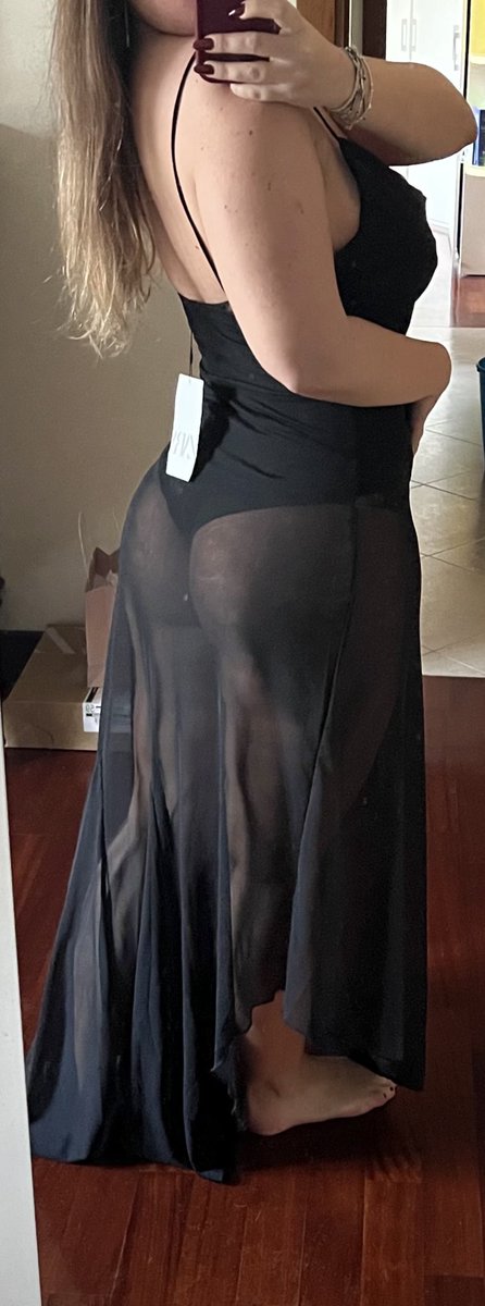 Ieri ho comprato un nuovo vestito, e devo dire che risalta alla perfezione il mio culo. Sarà un piacere enorme indossarlo in giro e vedere gli sguardi di tutti su di me🥺

This dress brings out the best of my ass😈

Findom moneyslave moneymistress financialdomination finsub