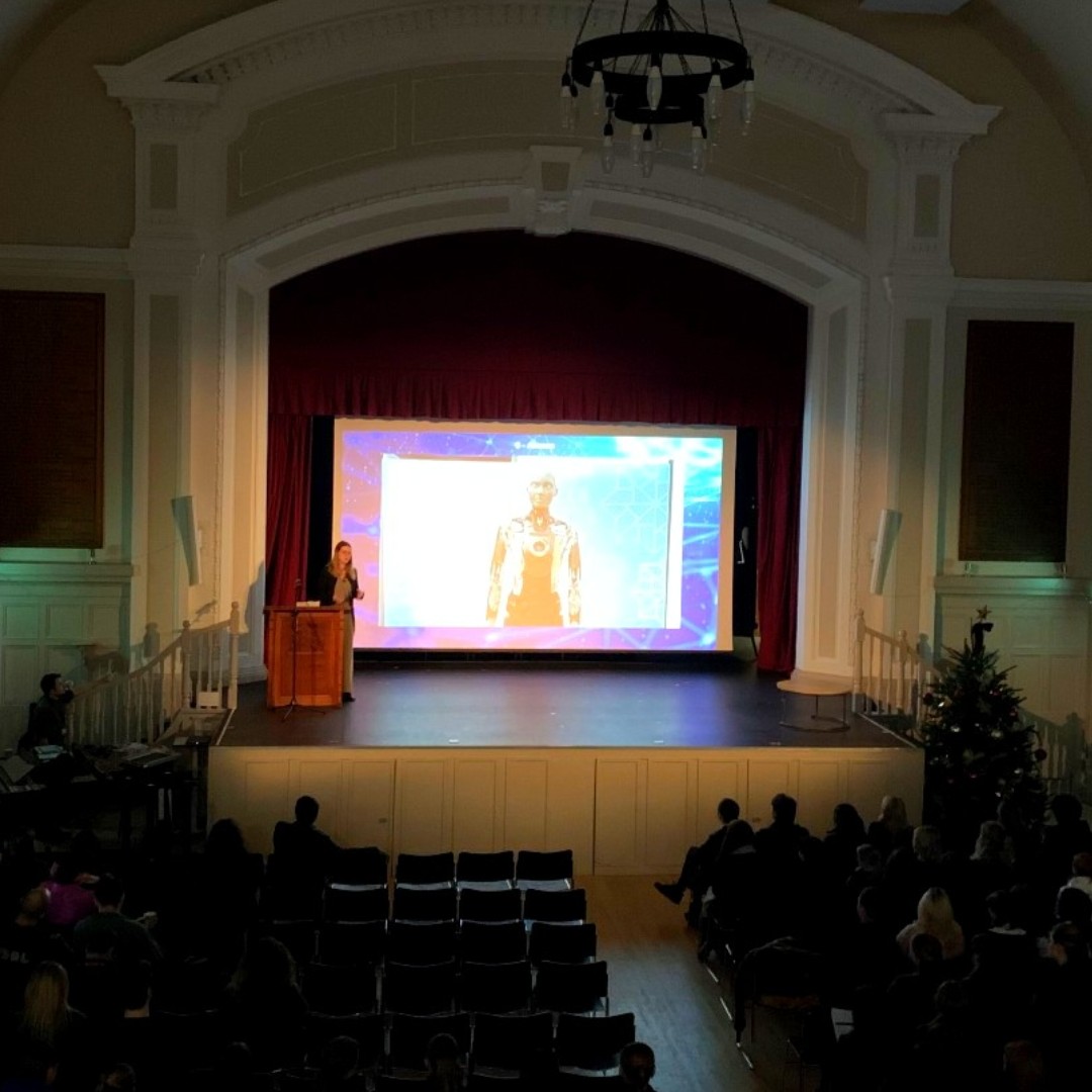 stgeorgesedin's tweet image. Robots. Innovation. @NRobotarium๐ค We couldn't wait to see Spot & Ameca in action.
This talk gave us a glimpse into a future where girls are the innovators, creators, and leaders of technological revolution.
#EmpowerThroughTech #STGEWomenInComputing