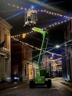 HireandSupplies's tweet photo. One of our many access machines being utilised for some important lighting in cumbria 🎄🎄 https://t.co/Xm3EAAcei4