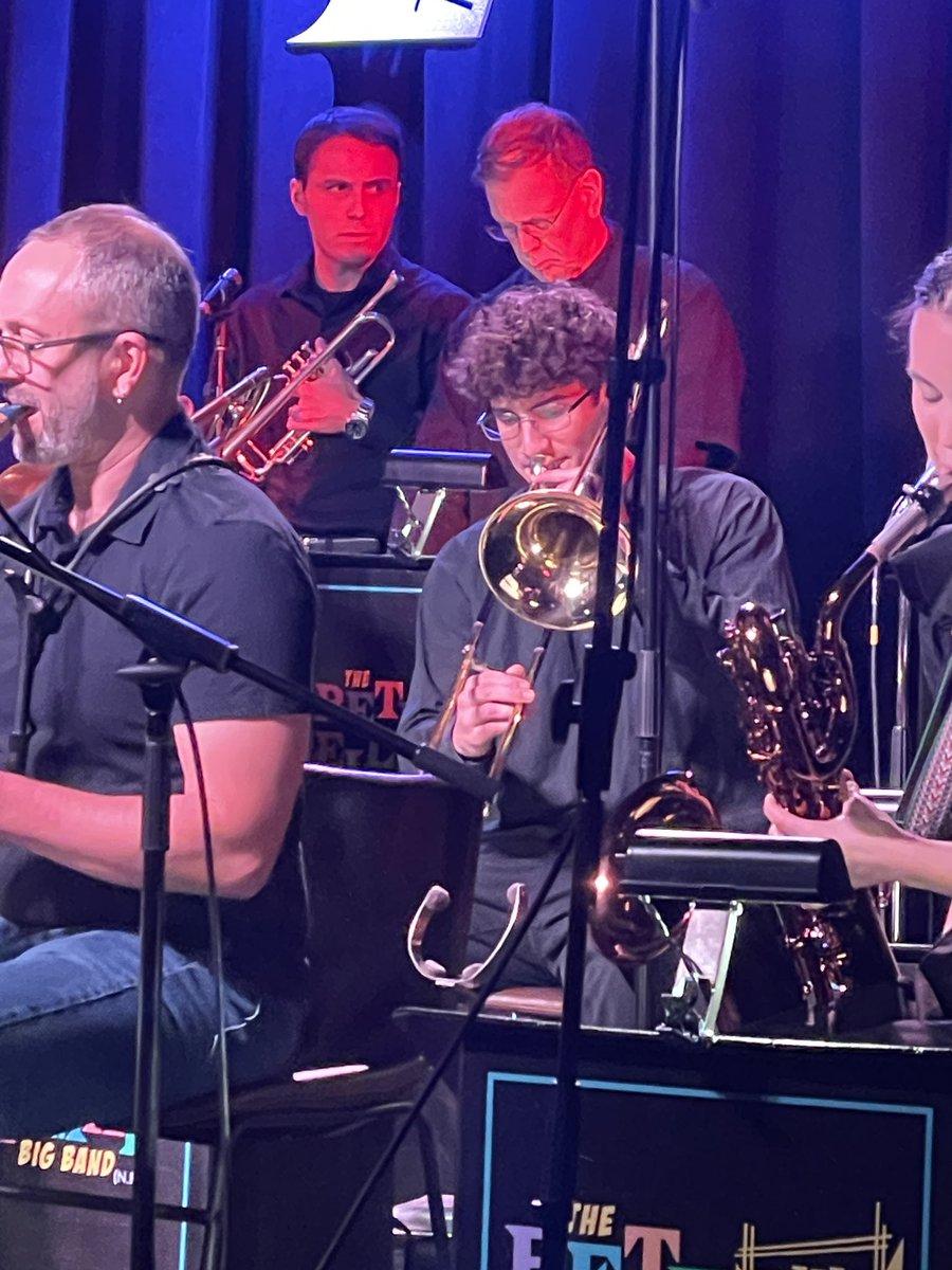 HCBandDirector's tweet photo. Congratulations to the HCHS Jazz Band and Jazz Ensemble who opened for the Pete Ellman Big Band at The Venue last night and Emmanuel Eden, Ms. Adduci, and Mr. Kurinsky, who got to sit in. Your performances were amazing! https://t.co/8cEXGH1aUR