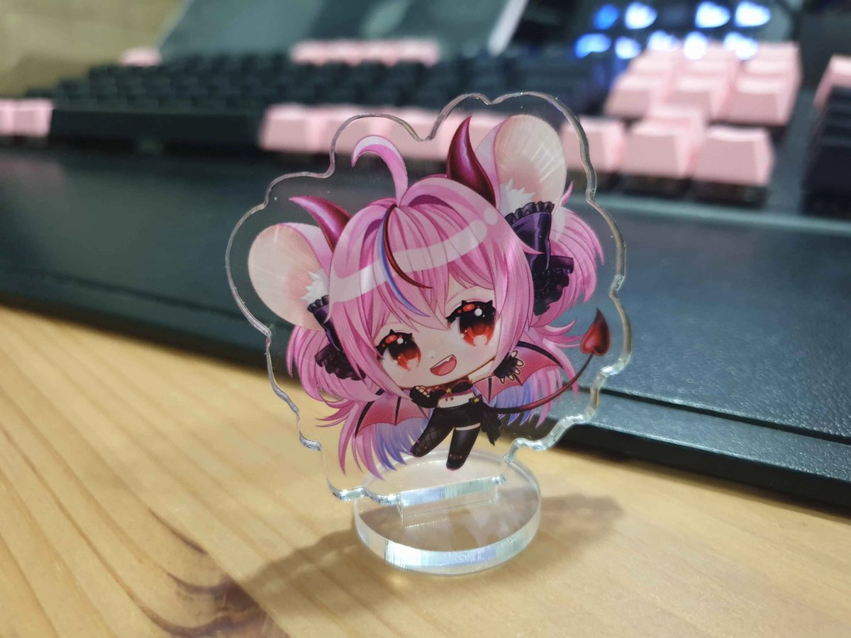 kkimgaby's tweet photo. Some of the commissions ordered by my lovely clients that being turned into merchs 😍❤️✨
This made me so happy to see it ❤️❤️✨
#KattieBuggVT
#LunaMoonieVT
#Chococo_TV https://t.co/qJwUjV1XJo