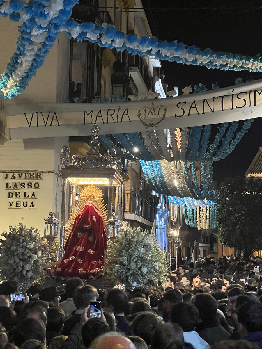 mariacarmoni's tweet photo. ¡Viva mi pueblo y nuestras tradiciones! 🤍 https://t.co/prWUlUfJtb