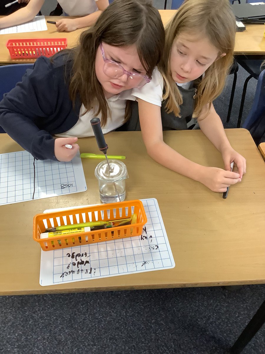 CroxbyPrimary's tweet photo. A massive thank you to Northern Gas Network for our extra science lesson today all about insulation. #croxbymagic https://t.co/FFeiw7lTU0