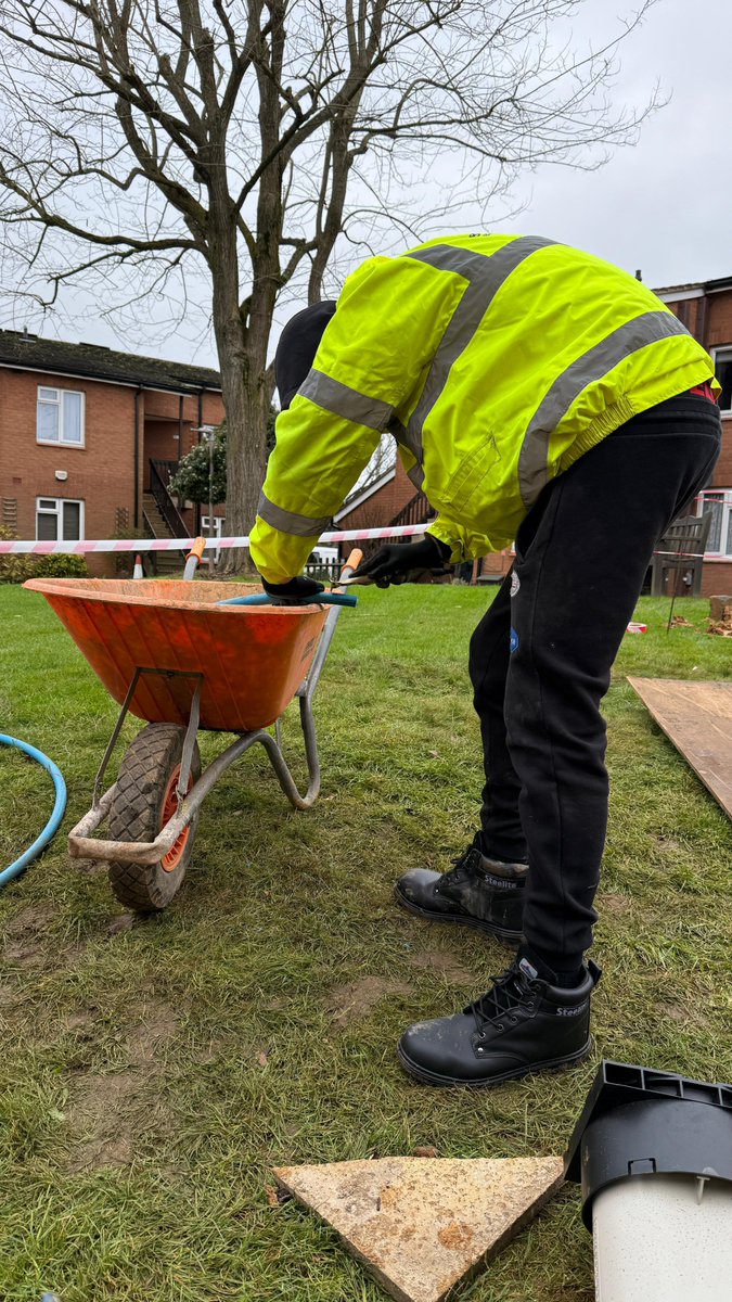 AandLMechanical's tweet photo. Shout out to our amazing work experience champ! 🎉 He’s on-site with one of our Directors, prepping water pipes for fitting to the mains supply. 💧His incredible job meant that our Director marked the pipes with his initials! 👏 Could this be a future A&amp;L star?🌟 #SocialValue https://t.co/HhGZq89Cj0
