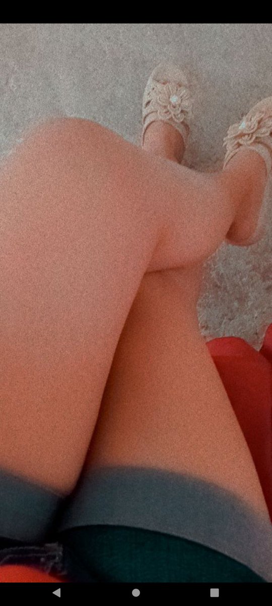 AvilezSoto82405's tweet photo. @cornudos693 Yo tengo poca pierna pero están bonitas 🥹
#escribime https://t.co/7VnlCKGjBI