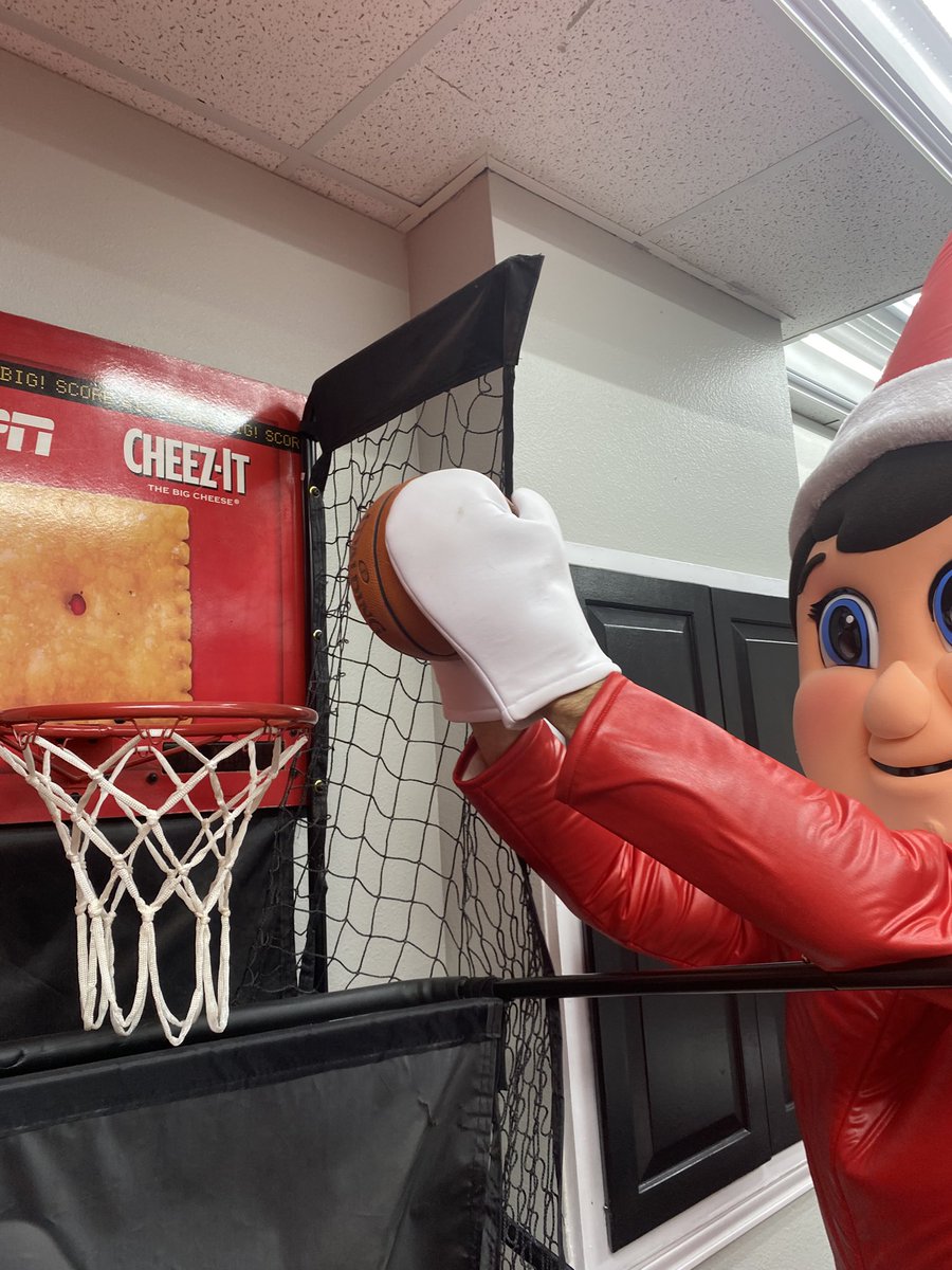 Jeff, Mudflap & The Gang tweet media