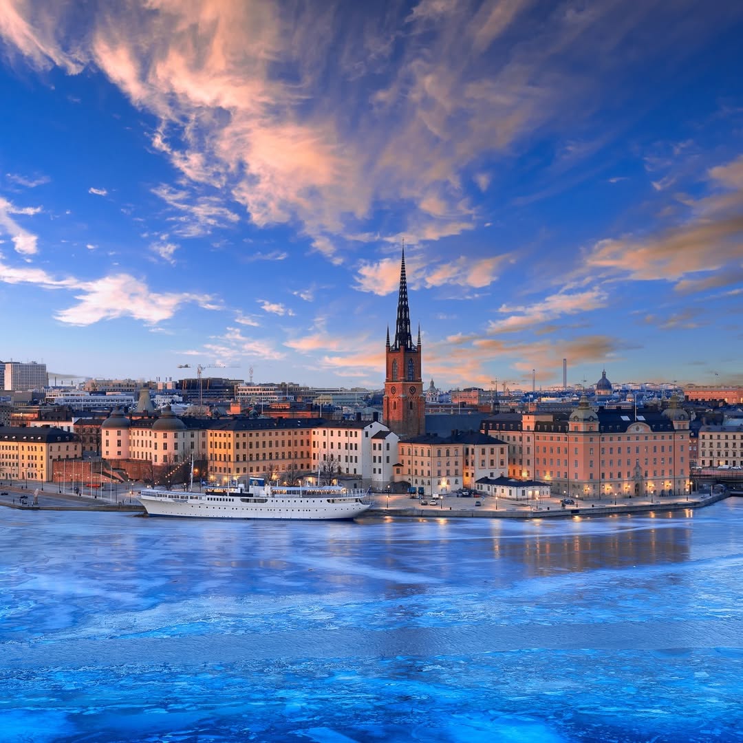 🥇 In #Stockholm wurden gestern die diesjährigen Nobelpreise verliehen. Aber ist der #Nobelpreis noch zeitgemäß?
HHU-Prof. Dr. Nils Hansson <a href="/hanssonhist/">Nils Hansson</a> war zu Gast bei "Streitkultur" <a href="/Deutschlandfunk/">DLF</a>. 1/2