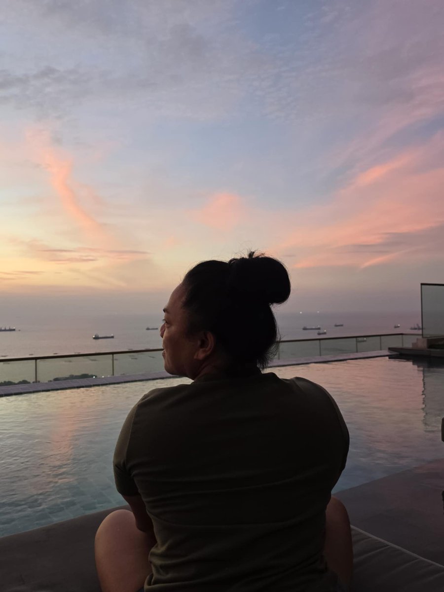 RxxnSa's tweet photo. ท้องฟ้าเเละทะเล https://t.co/Le6N0fJaVn