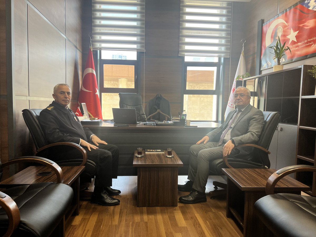 Niğde İl Nüfus ve Vatandaşlık Müdürlüğü (@nigdenufus) on Twitter photo İlimiz İl Jandarma Komutanı Sayın J.Albay Gürol OKYAR Müdürümüz Fahri TANRIVERDİ’ye hayırlı olsun ziyaretinde bulunmuşlardır. Nazik ziyaretleri için teşekkür ederiz.
<a href="/itasyapan/">İbrahim Taşyapan</a>
<a href="/NigdeValiligi/">T.C. Niğde Valiliği</a>
<a href="/FahriTanrverdi1/">Fahri Tanrıverdi</a>
<a href="/ayseyavuz__/">Ayşe YAVUZ</a> İlimiz İl Jandarma Komutanı Sayın J.Albay Gürol OKYAR Müdürümüz Fahri TANRIVERDİ’ye hayırlı olsun ziyaretinde bulunmuşlardır. Nazik ziyaretleri için teşekkür ederiz.
<a href="/itasyapan/">İbrahim Taşyapan</a>
<a href="/NigdeValiligi/">T.C. Niğde Valiliği</a>
<a href="/FahriTanrverdi1/">Fahri Tanrıverdi</a>
<a href="/ayseyavuz__/">Ayşe YAVUZ</a>