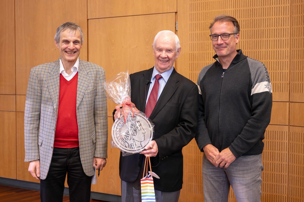 MPI for Multidisciplinary Sciences (@mpi_nat) on Twitter photo Congratulations to this year’s Karl Friedrich Bonhoeffer Award lecturer, Robert G. Griffin <a href="/MIT/">Massachusetts Institute of Technology (MIT)</a>, for his insightful talk titled “ß-Amyloid, Microwaves and the Magic Angle”. The lecture honors outstanding scientists & their work. #KFBAwardLecture Congratulations to this year’s Karl Friedrich Bonhoeffer Award lecturer, Robert G. Griffin <a href="/MIT/">Massachusetts Institute of Technology (MIT)</a>, for his insightful talk titled “ß-Amyloid, Microwaves and the Magic Angle”. The lecture honors outstanding scientists & their work. #KFBAwardLecture