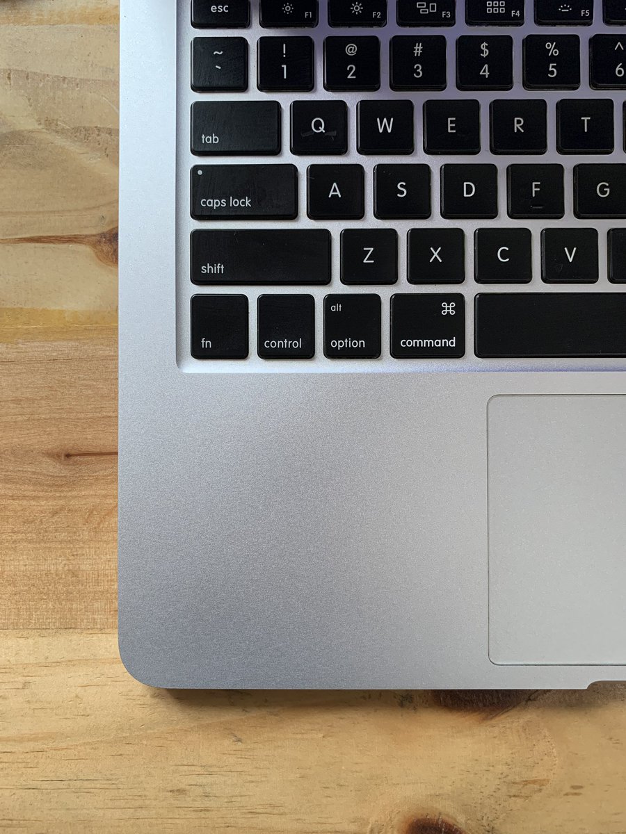 PutroAdi_07's tweet image. Wts macbook pro 2014, 13”, 256 gb
3jt saja, lokasi surakarta
Minus baterai perlu diganti
Boleh cek2 langsung.

#jualmacbookpro #macbooksecond #zonauang #macbookprodsecond #laptopsecond #juallaptop