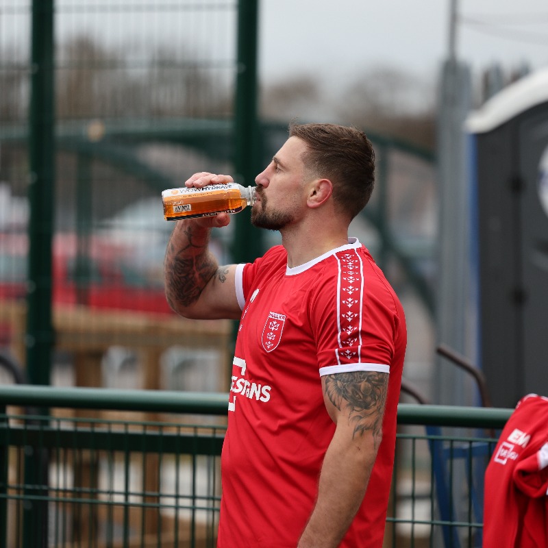 wowhydrate's tweet photo. As the intensity builds in pre-season training, our range of electrolyte and protein waters are always on hand to make sure every @hullkrofficial player is operating at their best.
 
You with more WOW. The Robins with more WOW.
 
#WOWHYDRATE #HullKR #PreSeason