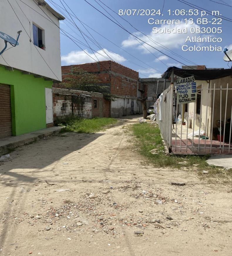 AdresCol's tweet photo. #ADRESInforma 🔔
Un local de bordados, una droguería de barrio y casas familiares —algunas sin nomenclatura— encontraron auditores de #ADRES en direcciones en las que debían funcionar diez #IPS que radicaron cuentas por $25.000 millones.

Les contamos detalles 🔎👇 https://t.co/TwcGcbrHML