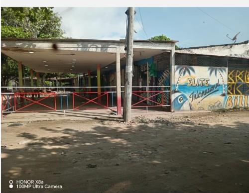 AdresCol's tweet photo. #ADRESInforma 🔔
Un local de bordados, una droguería de barrio y casas familiares —algunas sin nomenclatura— encontraron auditores de #ADRES en direcciones en las que debían funcionar diez #IPS que radicaron cuentas por $25.000 millones.

Les contamos detalles 🔎👇 https://t.co/TwcGcbrHML