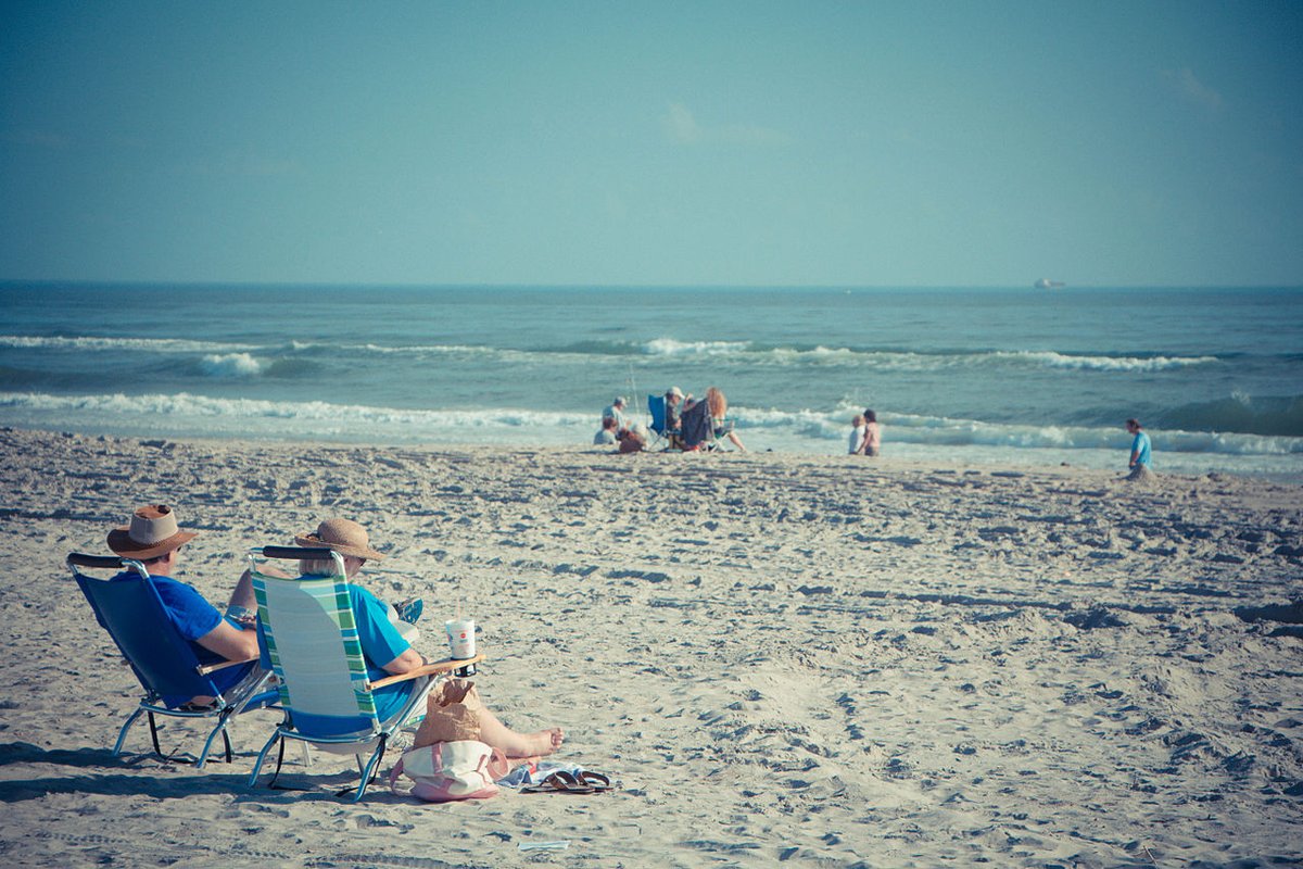 Una forma de disfrutar la jubilación es viajar a destinos que recuerden su juventud. Pero también tiene retos para la tercera edad y requiere adaptar su itinerario para tener un viaje más cómodo. 

🔗  s.mtrbio.com/ghzcwzpxfj
📸 Hector Alejandro - cc by-2.0
#NotasDeViaje