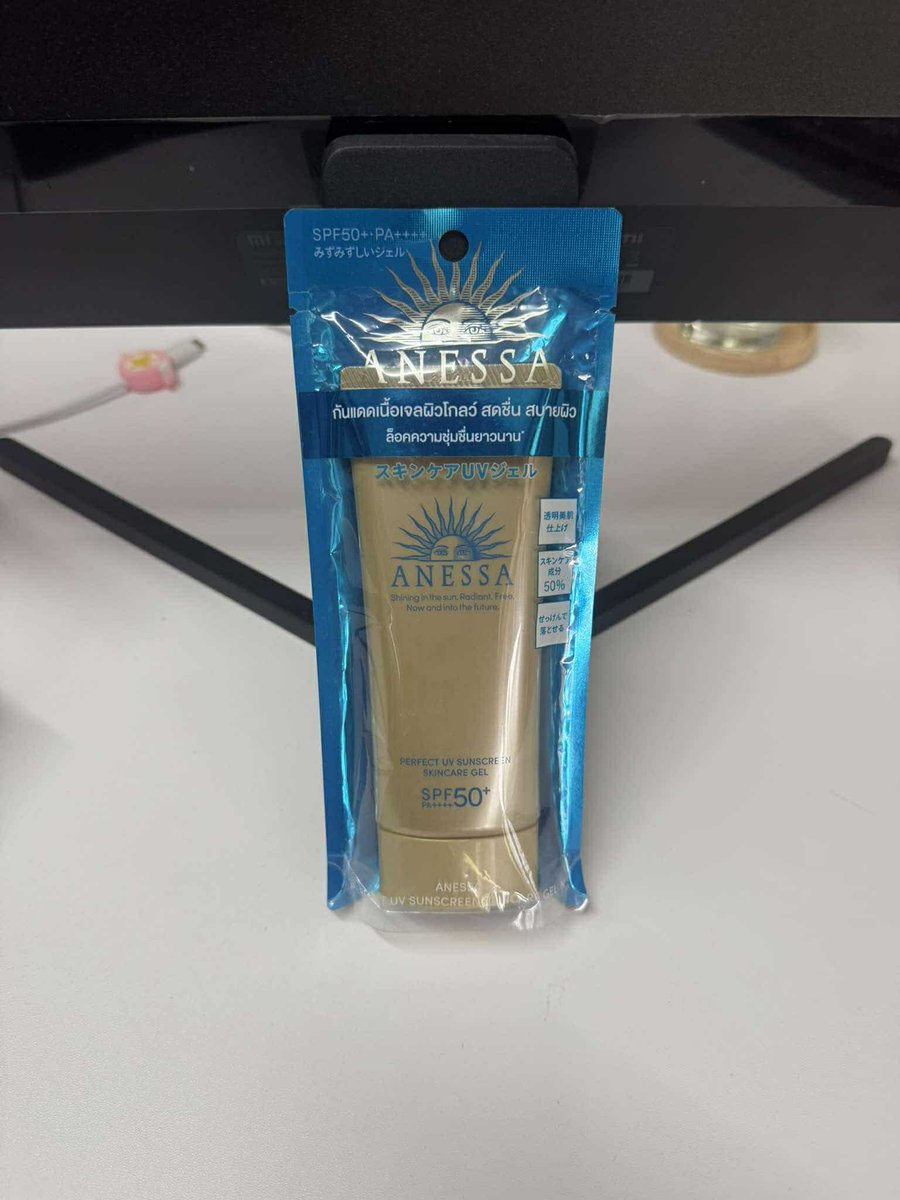 ส่งต่อ กันแดด Anessa 450 รส.       
 ขนาด 90 ml ยังไม่แกะ       
#ส่งต่อสกินเเคร์ #สกินแคร์มือสอง #ส่งต่อเครื่องสําอางค์ #พร้อมส่ง #ส่งฟรี #สกินแคร์พร้อมส่ง #ส่งต่อเสื้อผ้า #สกินแคร์เกาหลี #HowtoPerfect #ใช้บอกต่อ #ส่งต่อของใช้ #กันแดด #banana #anessa #ส่งต่อanessa #ส่งต่อกันแดด