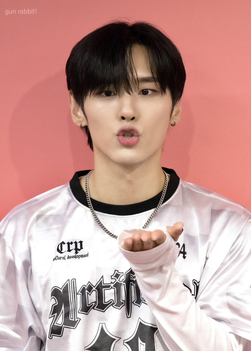 gun_rabbit_'s tweet photo. 241207📷1부

#뉴앤비 #newandb
#건민 #gunmin #ゴン��ン https://t.co/uWHYjT6zrq