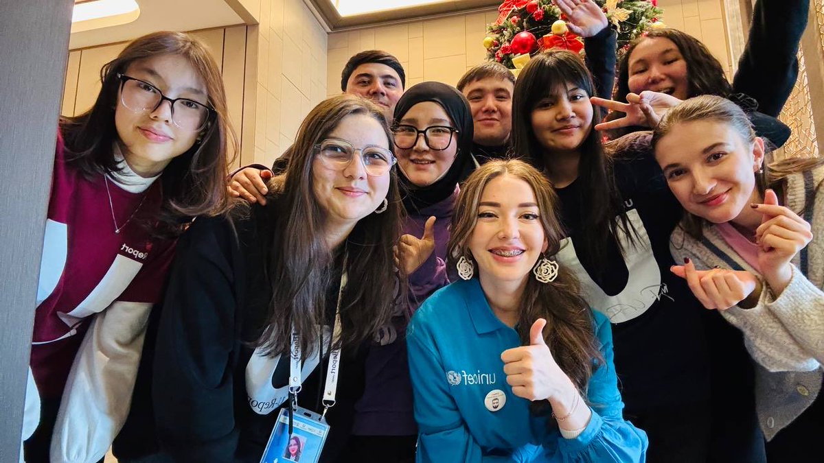 castillore_m's tweet photo. On the 30th anniversary of ⁦@UNICEF_UZB⁩, we honor our champions for child rights! ⁦@TNarbaeva⁩ ⁦#unicef30 #CRC35 https://t.co/DkDlfWqW5D
