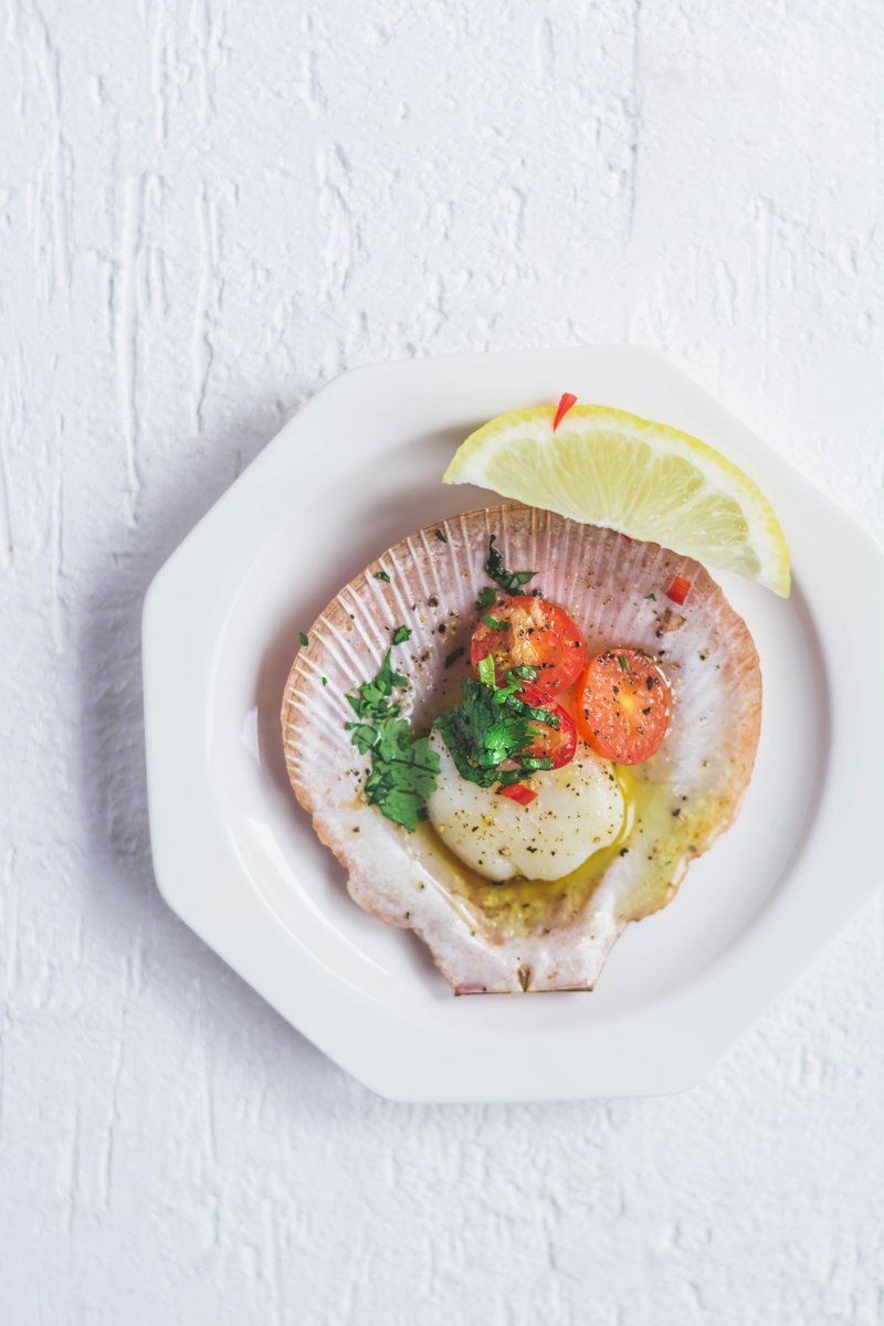 spiceadventurs's tweet photo. Looking for a showstopping appetizer for your Christmas/New Year party?

Then the search is over.....this Grilled Scallop with Garlic Butter and Chillies is just what you need.

https://t.co/nCY1f1tRPz https://t.co/DamFYoddbX