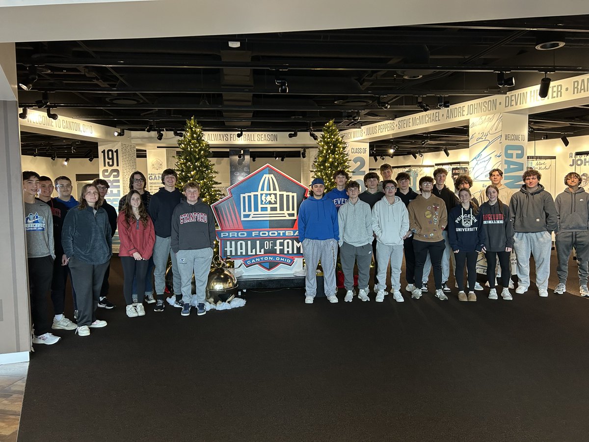 FblaRevere's tweet photo. Exciting 1st Semester for our Business Classes!  We have  attended Experience Business at the University of Akron, hosted a Guest Speaker on Cryptocurrency, and took a field trip to the Pro Football Hall of Fame.  Real world learning at RHS! https://t.co/xzZZLk9MGn