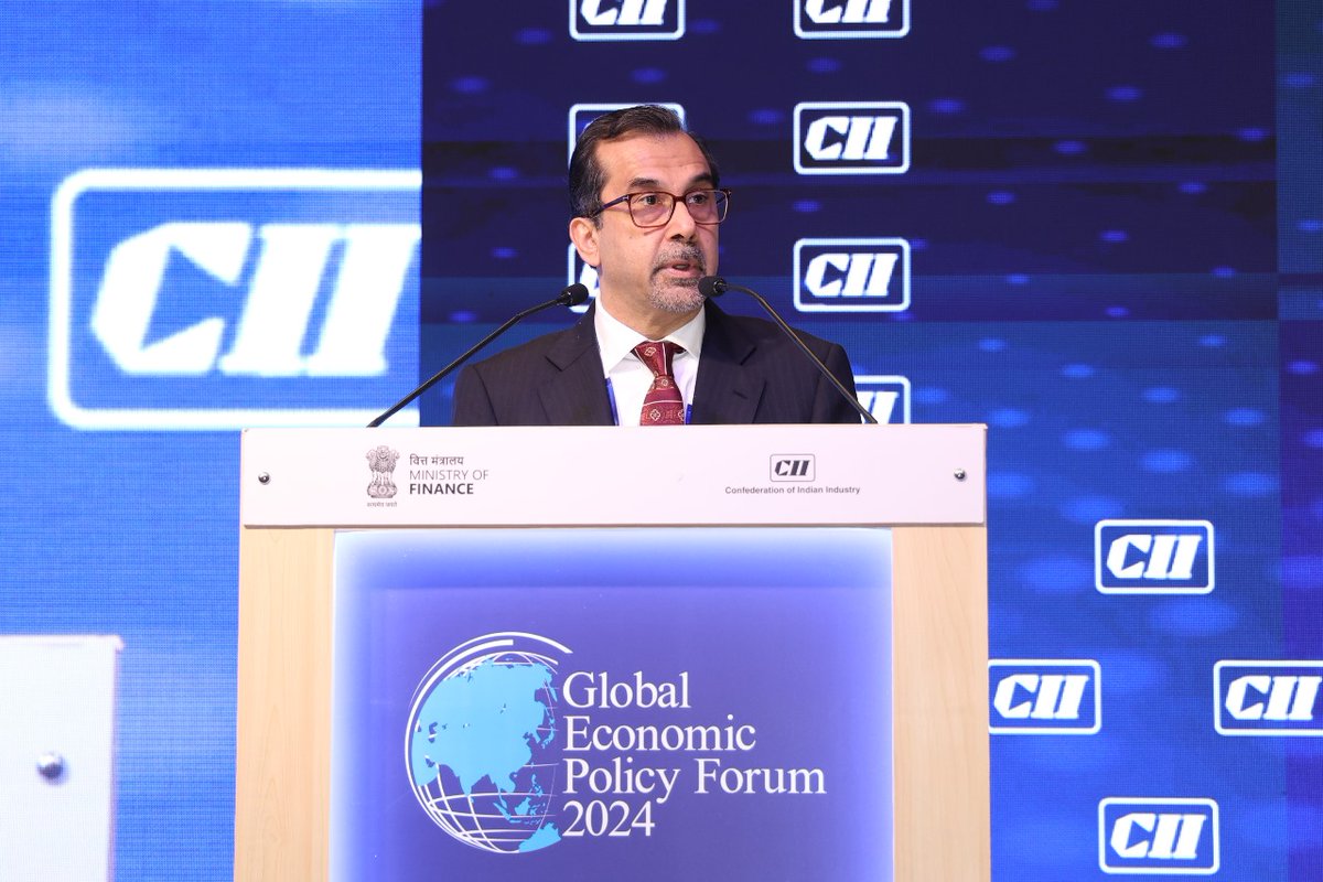 FollowCII's tweet photo. #Agriculture is the backbone of Indian Economy showing remarkable resilience and adaptability that has achieved tremendous growth. The government has provided support for startups that have enabled immense progress in this sector. Going forward, we need to harness new age digital technology to provide innovative and comprehensive solutions to farmers.
~  Sanjiv Puri, President, CII and Chairman & Managing Director, @ITCCorpCom  at the session on Unlocking the Potential of India’s Agriculture at #CIIGEPF2024