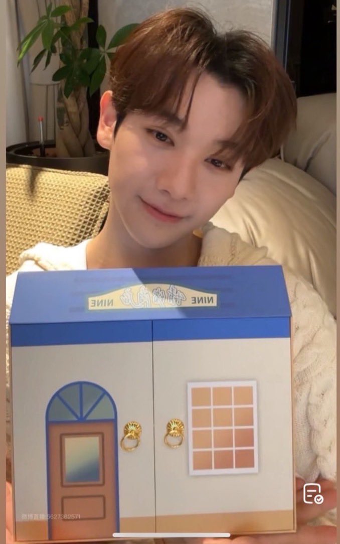 Kt4nine9's tweet image. รีทวิตนี้ สุ่มแจกอัลบั้ม 🎉
[Pre order] Unseen Boutique - Nine's 1st Solo Album
พรีออเดอร์
🍀 590 บาท (ลดจากราคาเต็ม 1,095)
🍀 มัดจำบั้มละ 200 ฿
✅ ส่งฟรี / นัดรับ สยาม

สั่งซื้อ➡️ shorturl.asia/ORD7r

#นายท่านกรชิต
#GaoQingchen #高卿尘 #Nine1stAlbum #UnseenBoutique #情绪商店