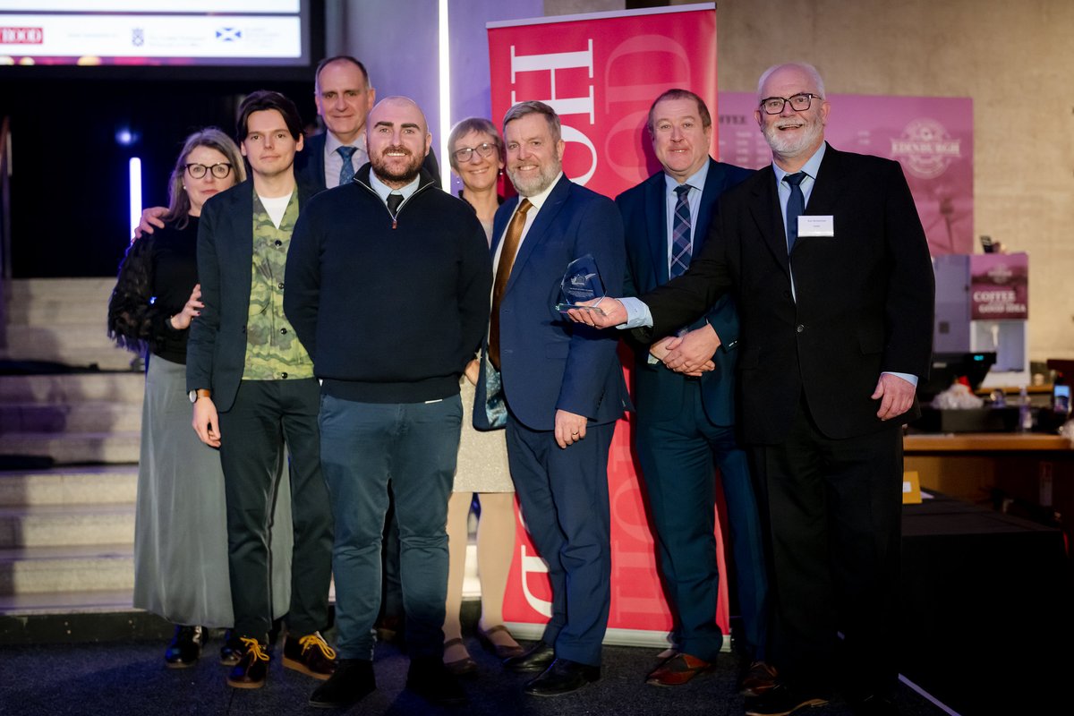 Pleased to celebrate local success last night at the Scottish Public Sector Awards as <a href="/dundee_angus/">Dundee&Angus College</a> lifted the Championing Diversity and Inclusion prize.

Also great to see the work that brought 19 female Afghan medical students to Scotland recognised.

#SPSA24