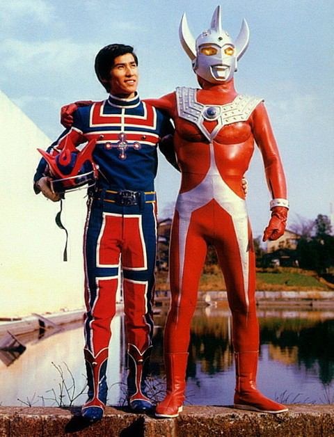 ウルトラマンタローZAT隊員東光太郎役篠田三郎サイン入り隊員ベルトザットガン ウルトラマンタローZAT隊員東光太郎役篠田三郎サイン入り隊員