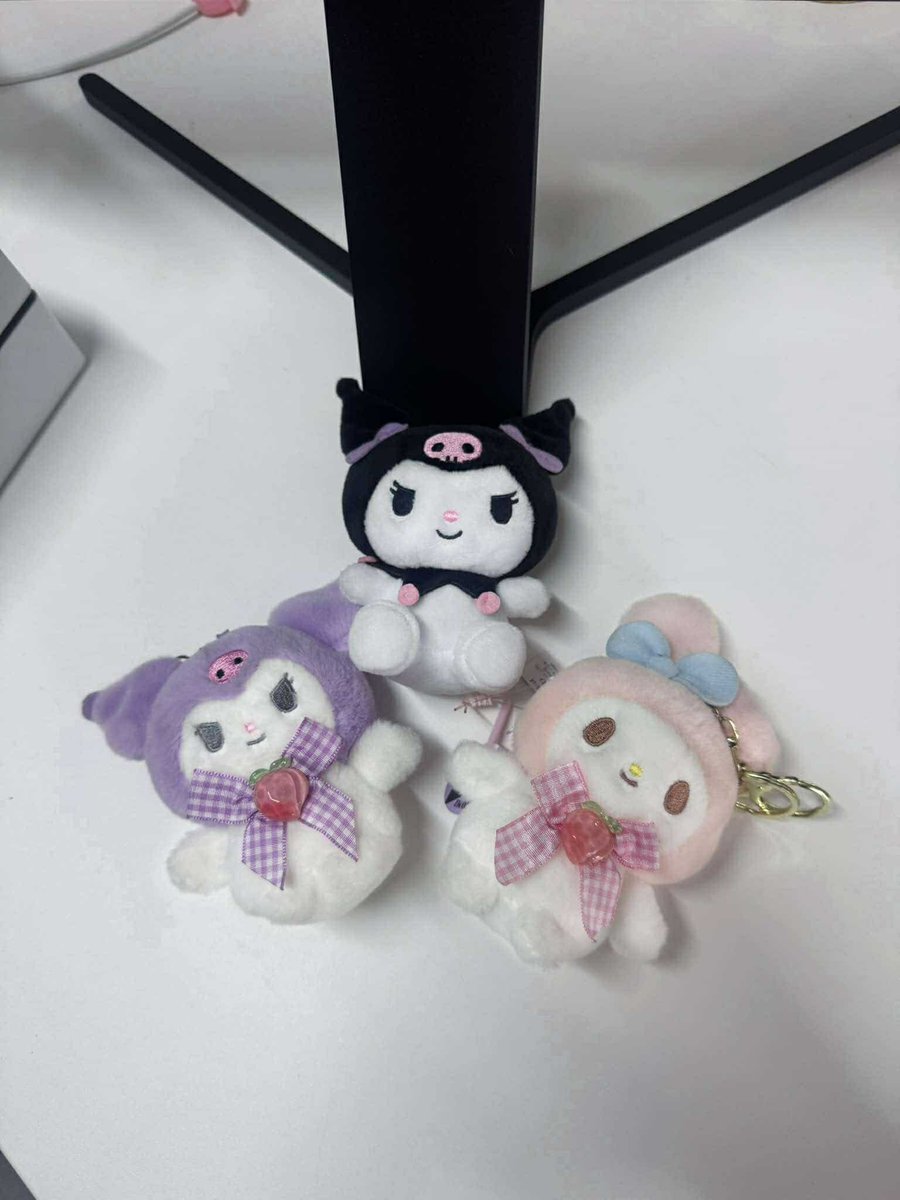 ส่งต่อพวงกุญแจ Sanrio 🩷

— เหมา 3 ตัว 249.- รส.
ตัวกลาง  แท้จากญี่ปุ่นตัวเดียว 300+ แล้ว

#ตลาดนัดsanrio #กิ๊บsanrio #ตลาดนัดซานริโอ้ #ส่งต่อเครื่องสำอาง #ส่งต่อlaglace #ตลาดนัดBUS #ส่งต่อเสื้อผ้ามือสอง