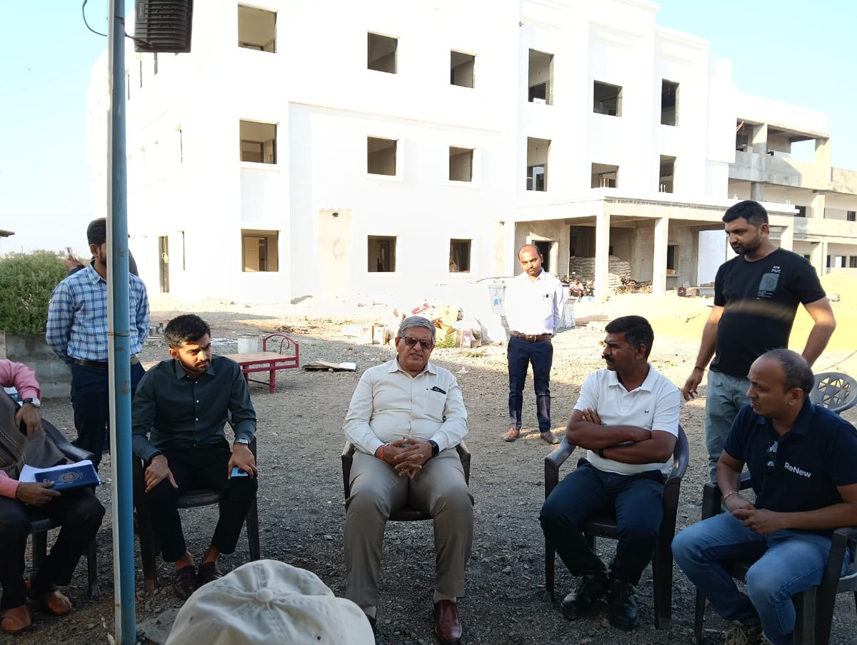 પોપટભાઈ ચેરિટેબલ ટ્રસ્ટ, સુરત સંચાલિત સોશિયલ મડિયા આશ્રમ, મહુવા ની મુલાકાત લીધી. તેમજ ત્યાં રહેતા મનોદિવ્યાંગ લોકોને ધાબળા વિતરણ કરવામાં આવ્યુ.