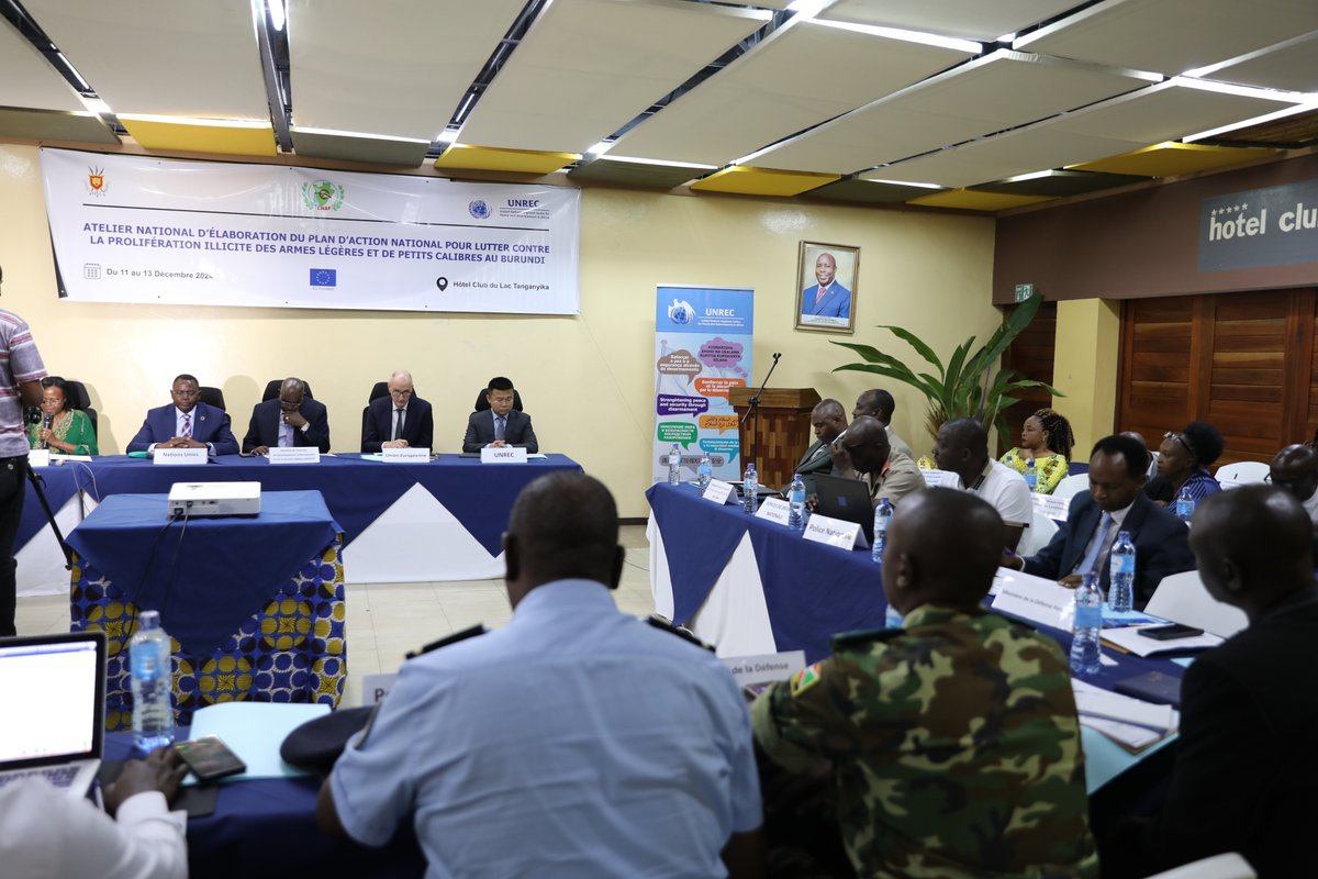 PNUDBurundi's tweet photo. Ouverture ce 11 décembre d’un atelier national d’élaboration du plan d’action nationale pour lutter contre la prolifération des armes légères et de petits calibres #ALPC au #Burundi organisé par @BurundiGov en partenariat avec @odaunrec, @UN_Burundi, @CENAP_bi https://t.co/IVbFp4TwFU