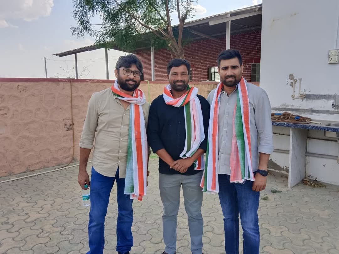 देश में बहुजनों की बुलन्द आवाज़,गुजरात वड़गांव से विधायक बड़े भाई श्री <a href="/jigneshmevani80/">Jignesh Mevani</a> को जन्मदिन की हार्दिक बधाई एवं शुभकामनाएं।

मैं ईश्वर से आपके उत्तम स्वास्थ्य एवं दीर्घायु जीवन की कामना करता हूँ। <a href="/VinodJakharIN/">VINOD JAKHAR</a>