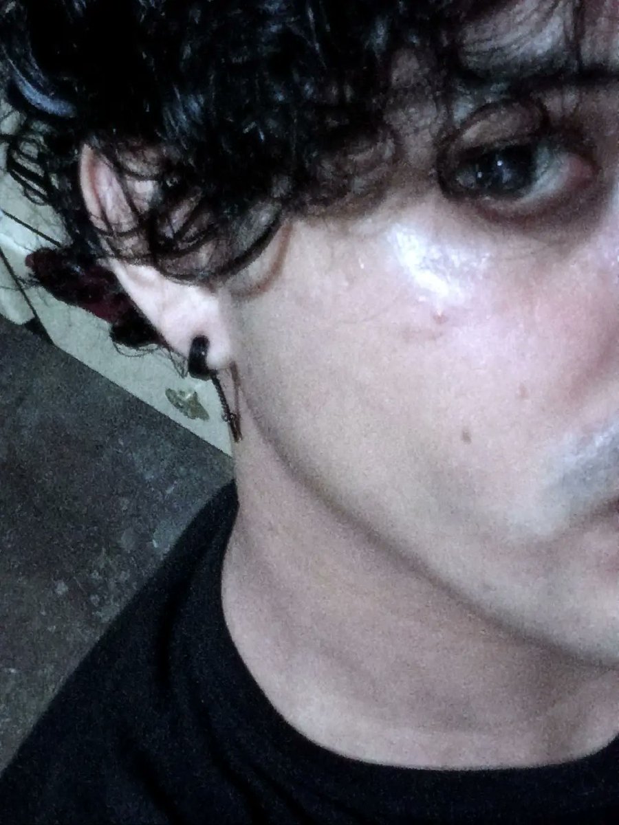 nla879's tweet photo. new pinned 📌

not new to #nsfwtwt #nsfw_twt
𖥻  22~ 1.85m
𖥻  he/him
𖥻  switch (dom +++)
𖥻  soft &amp; hard kinks
𖥻  dm’s open 
♡ &amp; ↻ for moots 🖤 https://t.co/uvtAdWbSYF