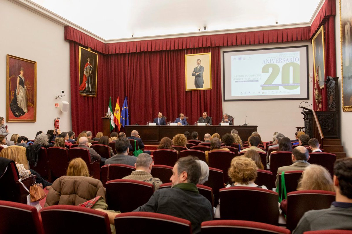 CEAes_'s tweet photo. 📍#CeaContigo celebra 20 años de la Red de Información Europea de Andalucía @RIEA_and con la firma de un protocolo para reforzar el papel de #Andalucía en la construcción de una #Europa más fuerte y solidaria.
➕Conocimiento ➕Oportunidades ➕Cooperación
👉Europa más cerca de Andalucía
#20AñosRIEA #EuropaEnAndalucía
