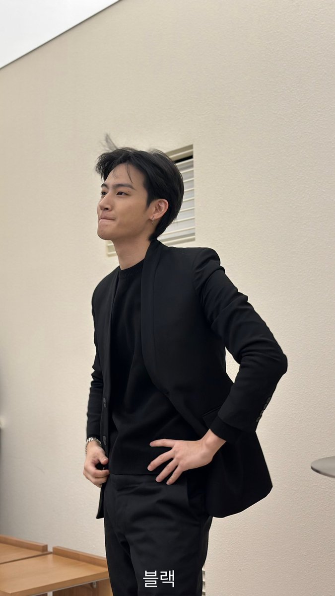 จะบ้าพี่แจบอมหล่อมากก 🤧