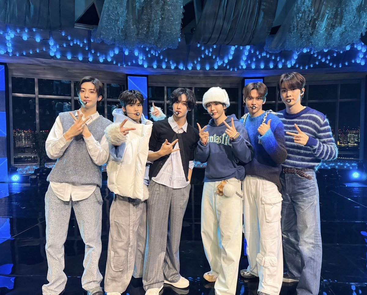 RIIZE_JPN's tweet photo. フジテレビ系『2024 FNS 歌謡祭 第2夜』、ありがとうございました🍀🧡

#FNS歌謡祭
#라이즈
#RISEandREALIZE
#Lucky #RIIZE_Lucky https://t.co/7nVYWUCSuu