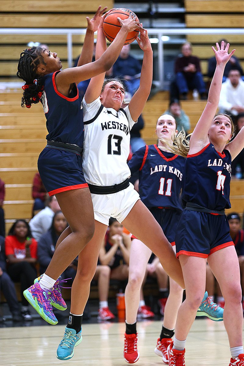 TimBathKT's tweet image. Kokomo LadyKats defeat Western 49-38 Tuesday. More photos at: kokomotribune.com/sports/photos-…