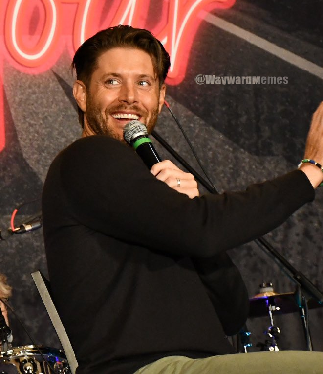 ackles_media's tweet photo. Jensen Ackles #SPNSeattle
pics @NewsNerf https://t.co/5PqqFAEWJW