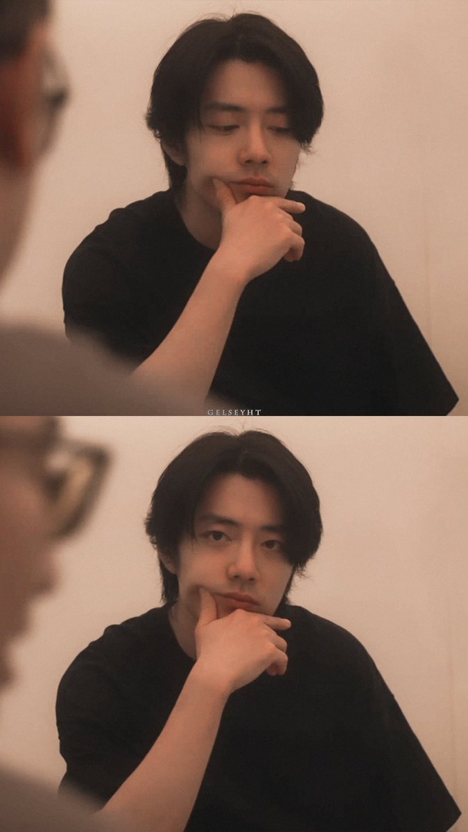 1005xiaoz's tweet photo. he’s so fucking handsome god 😭😭 https://t.co/wm31CwM2aP
