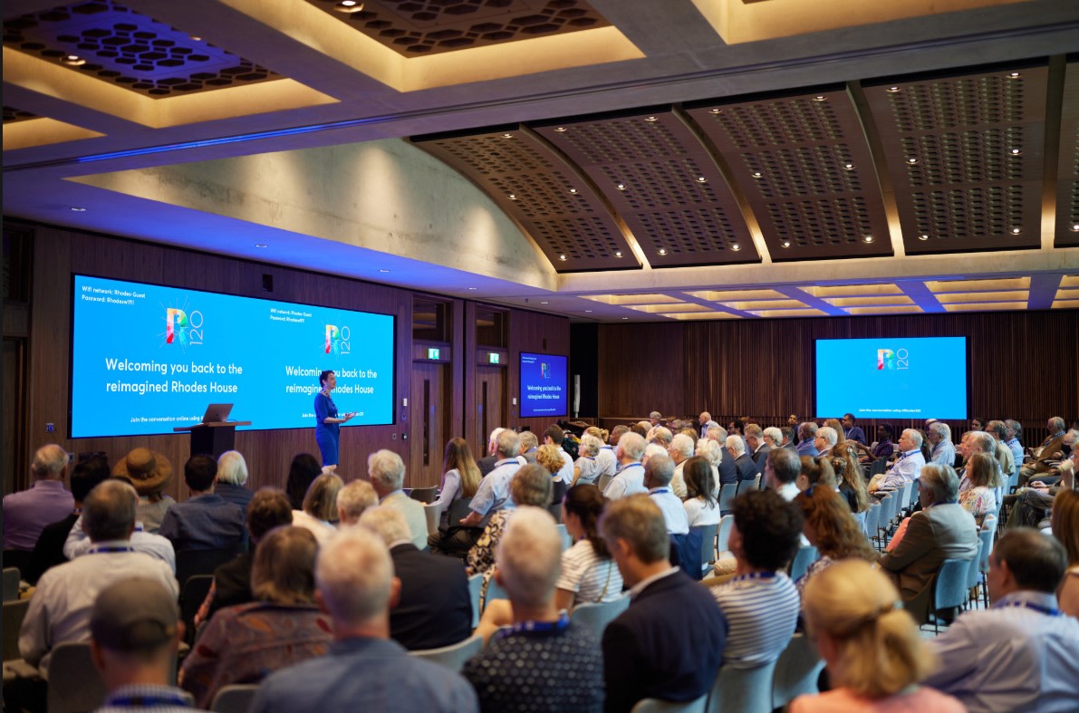 Oxfordshire Venues (@exoxvenues) on Twitter photo Representing 70 distinctive Oxford University venues and colleges, <a href="/ConfOxford/">Conference Oxford</a> offers over 500 meeting spaces and a wealth of dining options to choose from.
Find out more ➡ bit.ly/2xCuzXt
#ExperienceOxfordshire #EOVenues #OxfordshireVenues #eventsprofs #eventsaregreat Representing 70 distinctive Oxford University venues and colleges, <a href="/ConfOxford/">Conference Oxford</a> offers over 500 meeting spaces and a wealth of dining options to choose from.
Find out more ➡ bit.ly/2xCuzXt
#ExperienceOxfordshire #EOVenues #OxfordshireVenues #eventsprofs #eventsaregreat