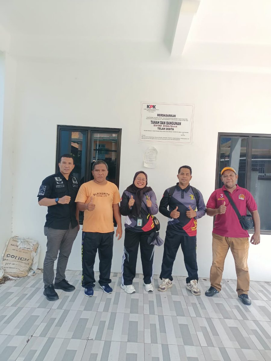 RupbasanTernate's tweet photo. RUPBASAN TERNATE KEMENKUMHAM MALUT LAKUKAN CEK OPNAME, PEMELIHARAAN DAB PERAWATAN BARANG SITAAN KPK https://t.co/ujnLjsoLon