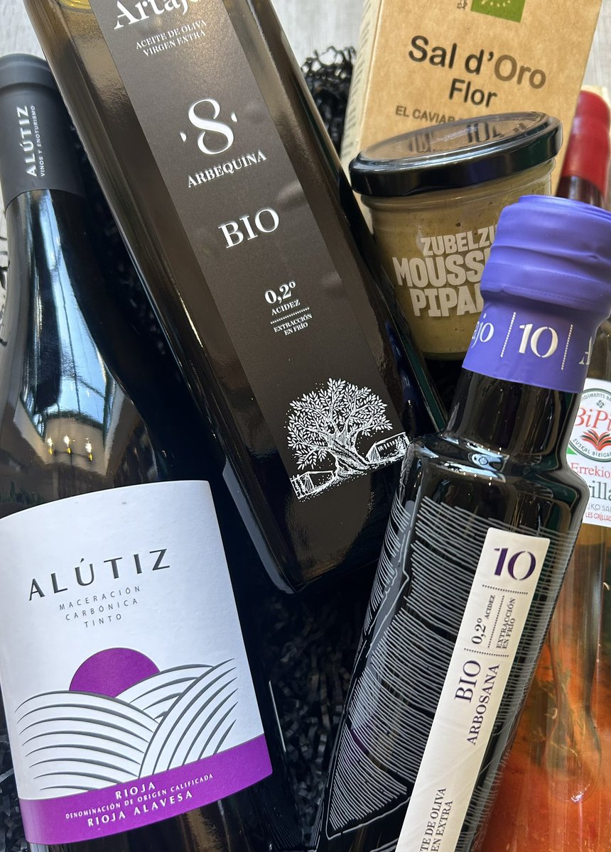 zooteek's tweet photo. Our luxury Christmas Hampers are live online and available in-store in our St Neots shop. Experience the best of Basque gastronomy. https://t.co/y2DIZcDD5e https://t.co/sUZ7PGLyfT