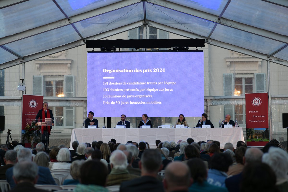 Vendredi 6 décembre,  au château de Bagatelle, plus de 700 propriétaires-gestionnaires de  monuments et jardins historiques ainsi que des personnalités du  patrimoine se sont rassemblés pour notre 100e congrès national. 👏Un grand merci aux intervenants, partenaires et mécènes !