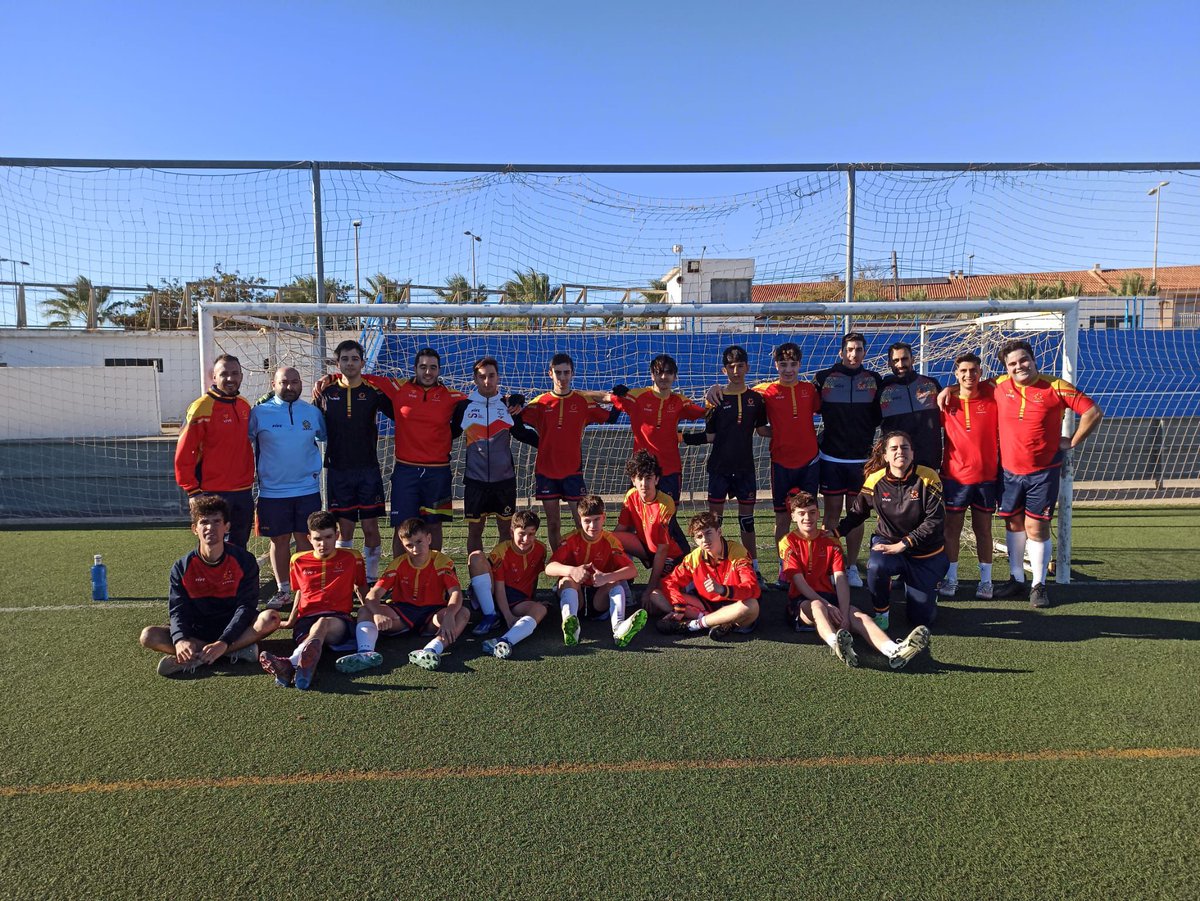 _FEDPC_'s tweet photo. 📣⚽ Finaliza una satisfactoria concentración de la Selección Masculina de Fútbol Sub-19🇪🇸
📰Más información en el enlace➡️ https://t.co/gXX4n5tOtg https://t.co/FfKtR3AmMm