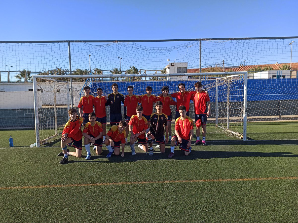 _FEDPC_'s tweet photo. 📣⚽ Finaliza una satisfactoria concentración de la Selección Masculina de Fútbol Sub-19🇪🇸
📰Más información en el enlace➡️ https://t.co/gXX4n5tOtg https://t.co/FfKtR3AmMm